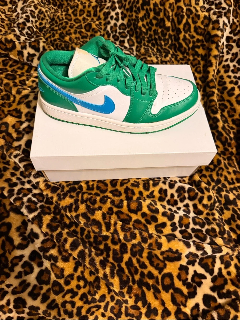 Nike Kids Low-Top Sneakers in Green, White & Blue